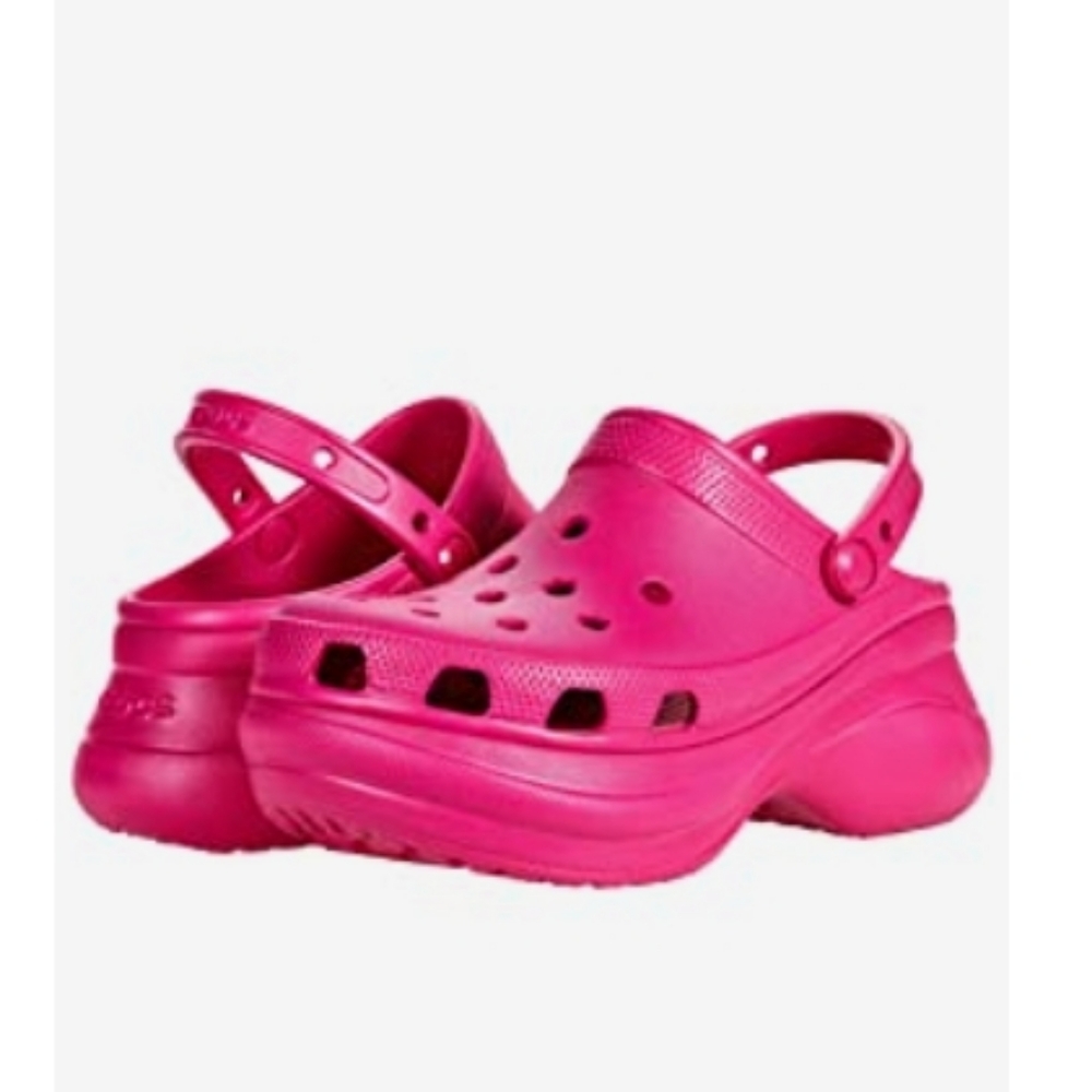 Crocs Bae Clog - size 6